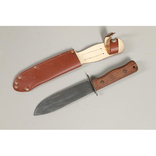 182 - AN AMERICAN CASE HUNTING KNIFE AND THREE OTHERS. A Case hunting knife with a 24cm plated Bowie type ... 