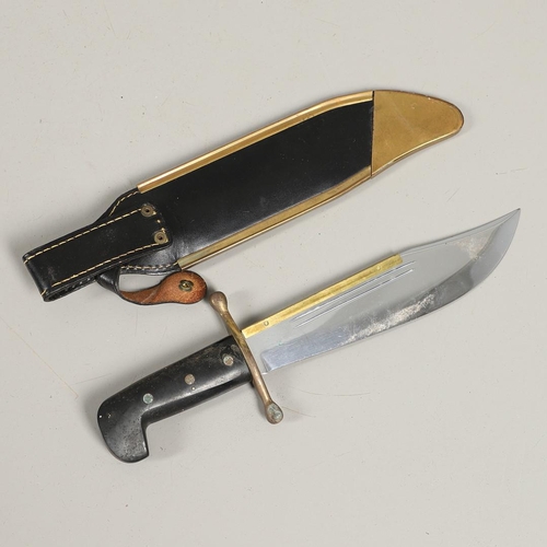 182 - AN AMERICAN CASE HUNTING KNIFE AND THREE OTHERS. A Case hunting knife with a 24cm plated Bowie type ... 