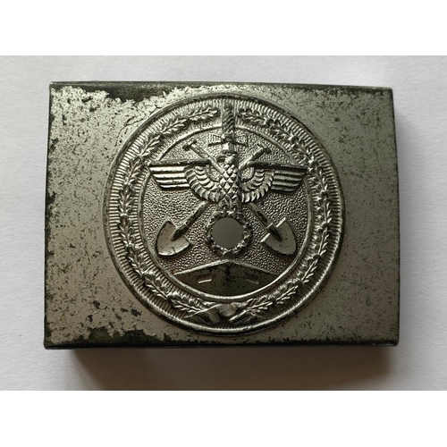 214 - A SECOND WORLD WAR GERMAN ORGANISATION TODT BELT BUCKLE. A Second World War German Organisation Todt... 