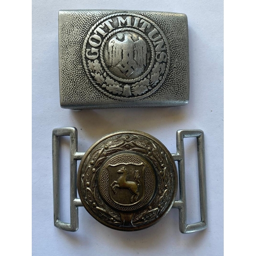 229 - A SECOND WORLD WAR GERMAN BELT BUCKLE AND ANOTHER SIMILAR. A Second World War German Army belt buckl... 