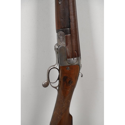 26 - A MASSIVE 19TH CENTURY ENGLISH 8 BORE FOWLING GUN. With an 8 bore single browned barrel with ejector... 