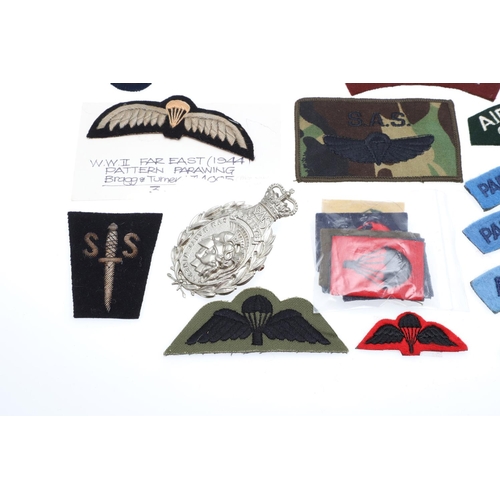 263 - A COLLECTION OF PATCHES AND BADGES FOR AIRBORNE AND SPECIAL FORCES. A mixed collection of patches to... 