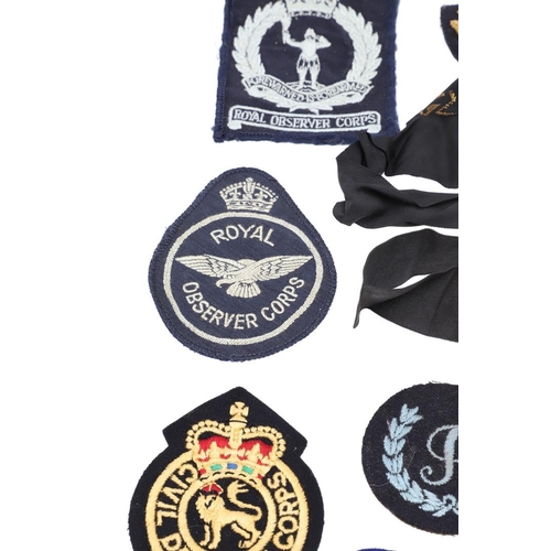 279 - A COLLECTION OF FLEET AIR ARM, ROYAL OBSERVER CORPS AND OTHER BADGES AND INSIGNIA. A mixed collectio... 