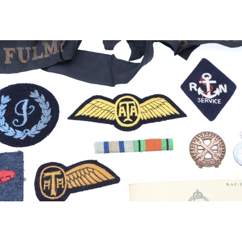 279 - A COLLECTION OF FLEET AIR ARM, ROYAL OBSERVER CORPS AND OTHER BADGES AND INSIGNIA. A mixed collectio... 