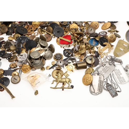 280 - A LARGE COLLECTION OF ASSORTED MILITARY BUTTONS, BADGES, RIBBONS AND OTHER ITEMS. A large collection... 