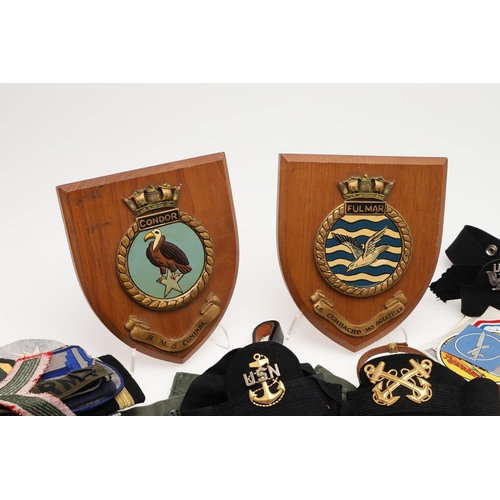 282 - A COLLECTION OF CLOTH PATCHES AND MILITARY INSIGNIA TO INCLUDE RECENT AMERICAN PATCHES. A large coll... 