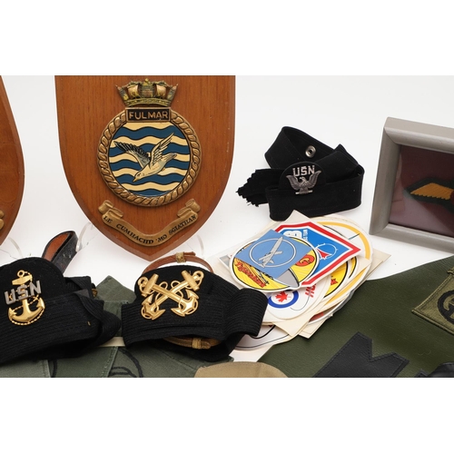 282 - A COLLECTION OF CLOTH PATCHES AND MILITARY INSIGNIA TO INCLUDE RECENT AMERICAN PATCHES. A large coll... 