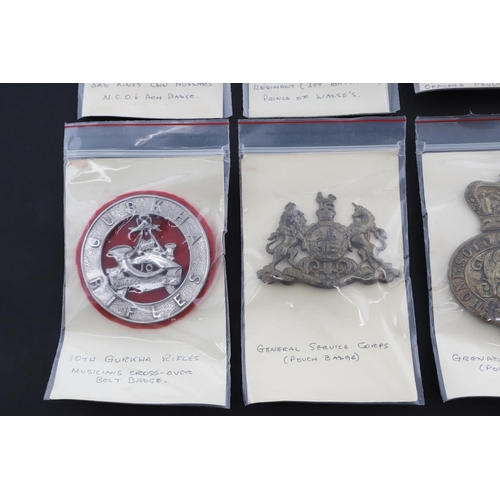 377 - A COLLECTION OF POUCH AND SHOULDER BADGES TO INCLUDE THE CAMERON HIGHLANDERS. Pouch bag badges for t... 