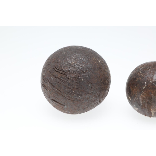 38 - THREE CANNONBALLS. Three cannonballs, 8cm, 6cm and 4cm. Probably 19th century. 3.  *CR  See image, a... 