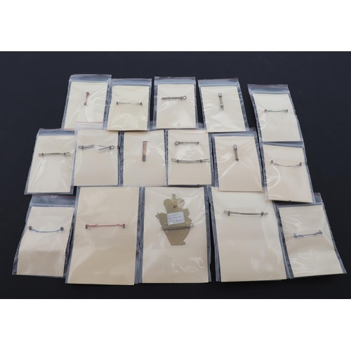 385 - A COLLECTION OF SCOTTISH REGIMENTAL BADGES TO INCLUDE PIPER's  BADGES, SPORRAN BADGES AND OTHERS. A ... 