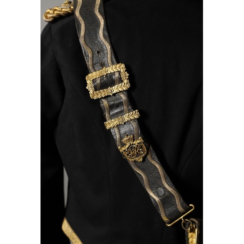 397 - A FINE VICTORIAN ROYAL ARTILLERY MESS UNIFORM WITH BELT AND POUCH WORN BY ALEXANDER RICHARD KIRKPATR... 