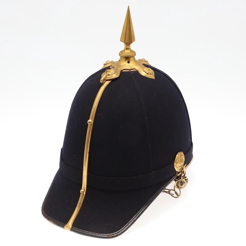 402 - A ROYAL ENGINEERS HOME SERVICE BLUE CLOTH HELMET. An early 20th century Royal Engineers Volunteer Of... 