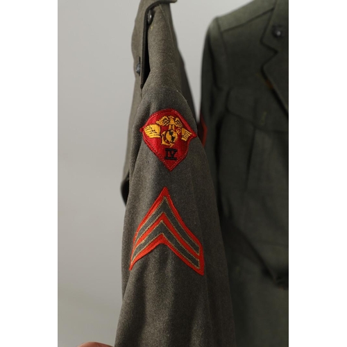 438 - A COLLECTION OF POST SECOND WORLD WAR US MARIE CORPS DRESS UNIFORM. A collection of US Marine Corps ... 