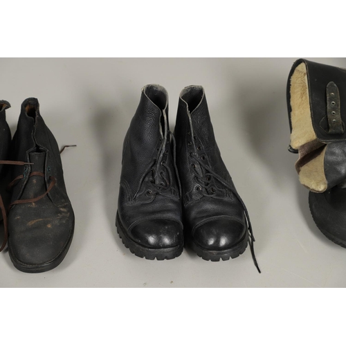 440 - A PAIR OF MILITARY ISSUE HOBNAIL BOOTS AND A COLLECTION OF SIMILAR MILITARY FOOTWEAR. A pair of size... 