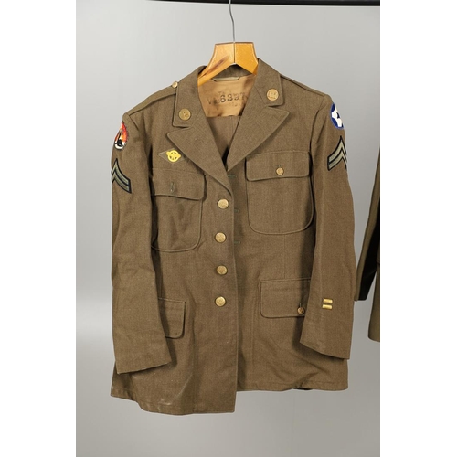 441 - A COLLECTION OF SECOND WORLD WAR AND LATER AMERICAN MILITARY UNIFORM. A 1944 pattern Wool field jack... 