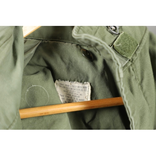 444 - AN AMERICAN ARMY M65 FIELD COAT AND OTHERS. Am M65 Man's  Field Coat with hood Medium Regular size b... 