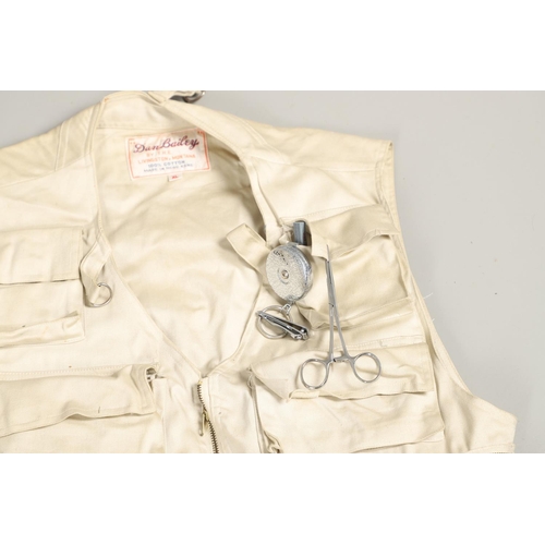 450 - A LARGE COLLECTION OF ASSORTED MILITARY UNIFORM, HEADGEAR AND MISCELLANEOUS ITEMS. A collection of a... 