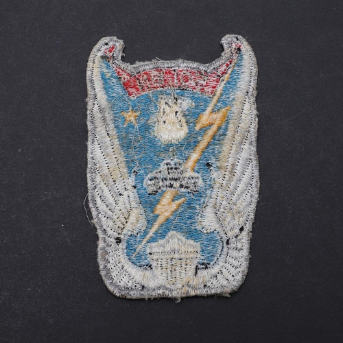 467 - AN EARLY 501st AVIATION BATTALION 1st ARMORED DIVISION SHOULDER PATCH. An irregular rectangular shap... 