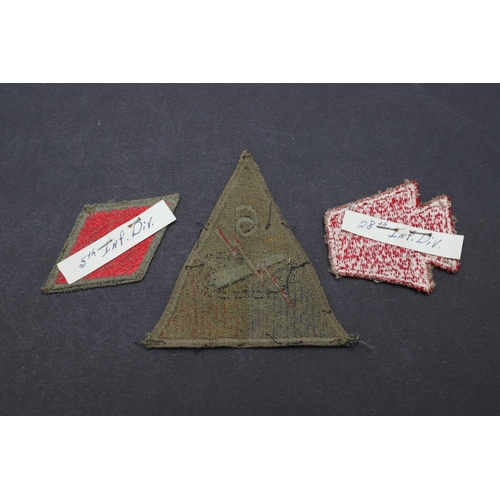 472 - THREE SECOND WORLD WAR ERA AMERICAN ARMY SHOULDER PATCHES FOR THE 5TH, 9Th AND 28TH INFANTRY DIVISIO... 