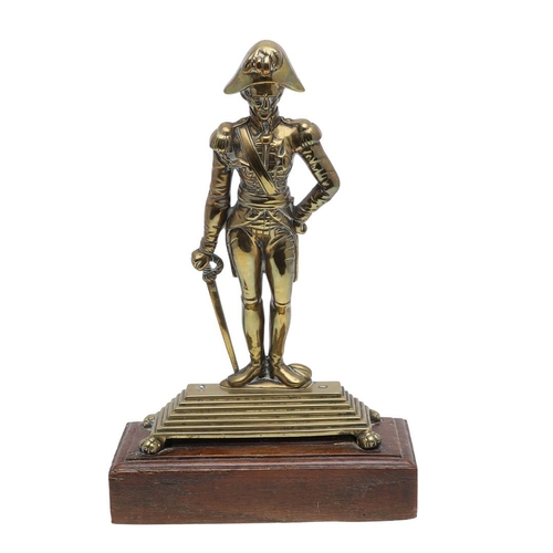 484 - A FINE 19TH CENTURY BRASS DOOR STOP IN THE FORM OF ADMIRAL LORD NELSON. A large brass doorstop in th... 