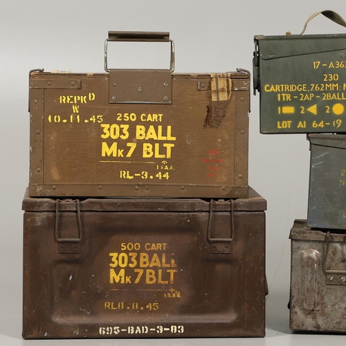 508 - A COLLECTION OF SECOND WORLD WAR AND LATER AMMUNITION BOXES. A collection of ammunition boxes: A cas... 