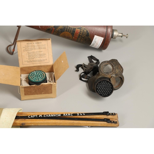 513 - A COLLECTION OF SECOND WORLD WAR HOME FRONT ITEMS TO INCLUDE A.R.P. EQUIPMENT. A collection of Secon... 