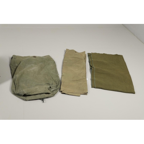 515 - A BRITISH ARMY RIDGE 'BAG TENT' AND OTHER SIMILAR ITEMS. A Military issue ridge tent, approximately ... 