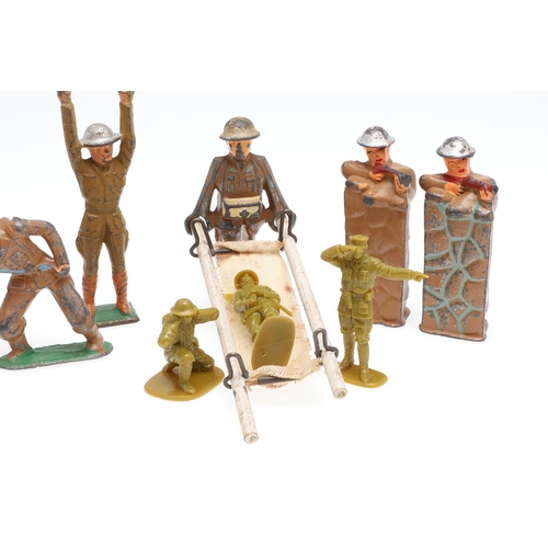 520 - A COLLECTION OF EARLY AMERICAN PAINTED LEAD TOY SOLDIERS. A mixed collection of toy soldiers includi... 