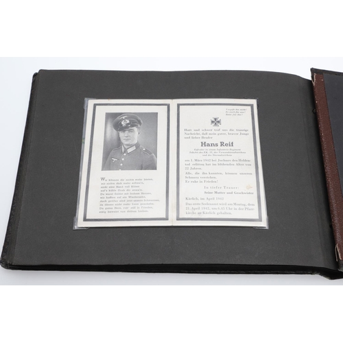 546 - A SECOND WORLD WAR GERMAN 'MEMORIES OF THE WAR' ALBUM AND PHOTOGRAPHS. A photograph album with leath... 