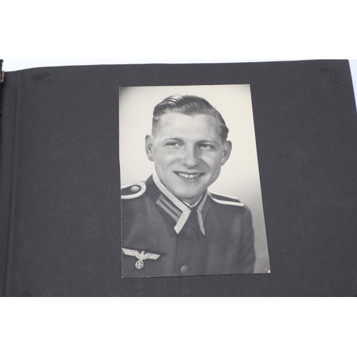 546 - A SECOND WORLD WAR GERMAN 'MEMORIES OF THE WAR' ALBUM AND PHOTOGRAPHS. A photograph album with leath... 