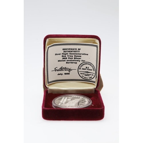 582 - A COLLECTION OF FOUR SILVER AVIATION RELATED COMMEMORATIVE MEDALS. A fine silver one troy ounce meda... 