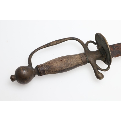 59 - A MID 18TH CENTURY SHORT SWORD. With a 64cm tapering double edged blade, with single 's callop shell... 