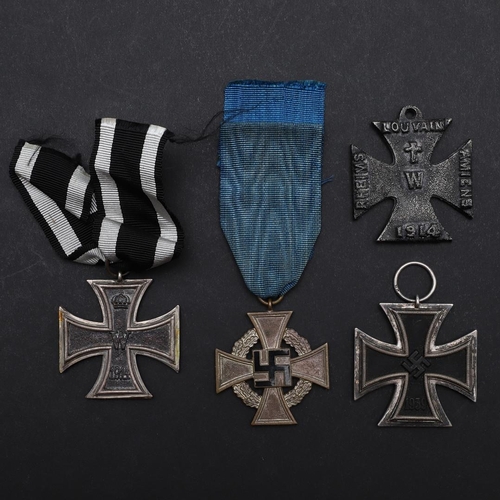 612 - A FIRST WORLD WAR GERMAN IRON CROSS, A SIMILAR SECOND WORLD WAR EXAMPLE AND A CIVILIAN LONG SERVICE ... 