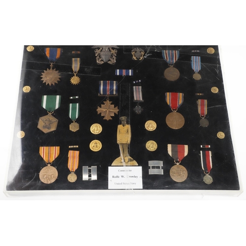 624 - A FINE SET OF AMERICAN SECOND WORLD WAR MEDALS AND INSIGNIA AWARDED TO COMMANDER CROWLEY OF THE U.S.... 