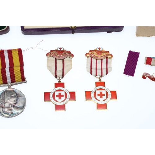 625A - AN OBE ON LADIES RIBBON AND A COLLECTION OF MEDALS AND OTHER HISTORIC MEDALS. An O.B.E.on ladies rib... 