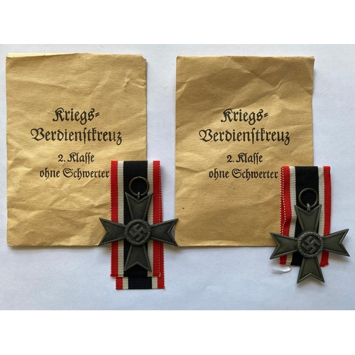 640 - TWO GERMAN SECOND WORLD WAR SERVICE CROSSES IN ORIGINAL PACKETS. Two Second World War German War Ser... 