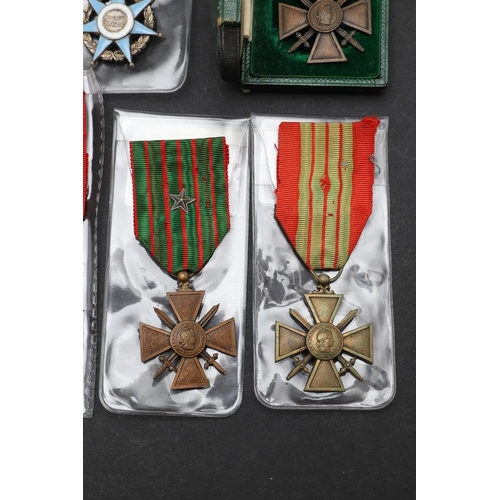 641 - A COLLECTION OF NINE FRENCH AND EUROPEAN MEDALS TO INCLUDE CROIX DE GUERRE. A collection of medals t... 