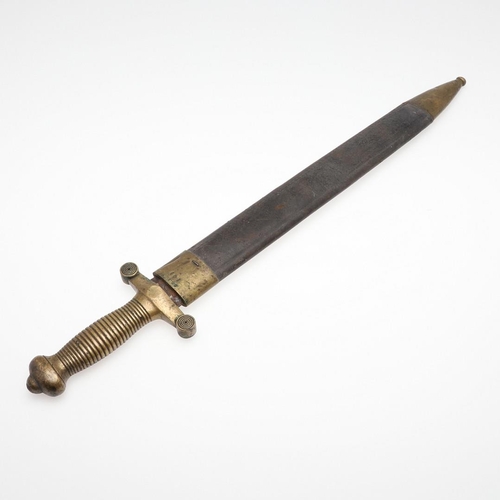 75 - A 19TH CENTURY FRENCH 1831 PATTERN SIDE ARM AND SCABBARD. An Artilleryman's  side arm with a 48.5cm ... 