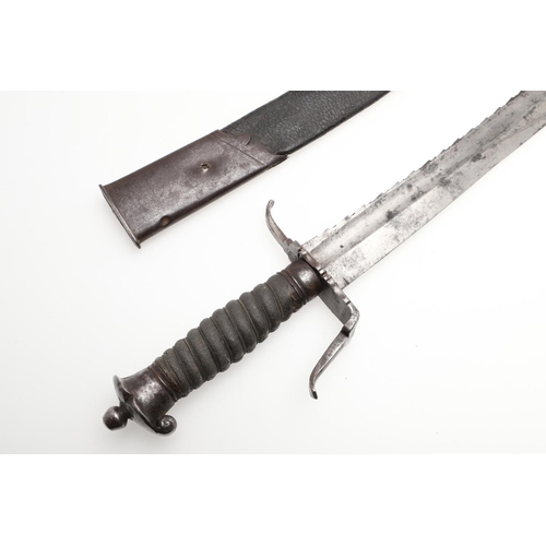 76 - AN UNUSUAL 19TH CENTURY SAW BACKED SABRE AND SCABBARD. With a 51.5cm curved, pointed, single edged s... 