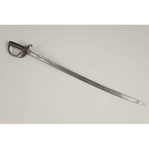 78 - A VICTORIAN 1853 PATTERN CAVALRY TROOPERS SWORD MARKED FOR THE DRAGOON GUARDS. With an 89cm curved a... 