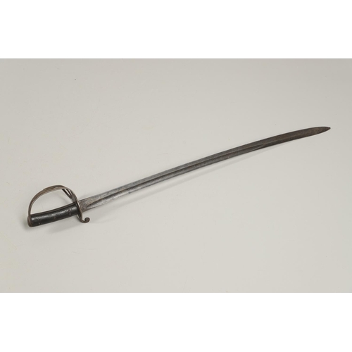 78 - A VICTORIAN 1853 PATTERN CAVALRY TROOPERS SWORD MARKED FOR THE DRAGOON GUARDS. With an 89cm curved a... 