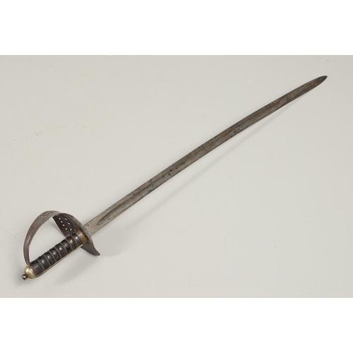 93 - A GEORGE V 1897 PATTERN INFANTRY OFFICERS SWORD. With an 82cm pointed single edged undecorated blade... 