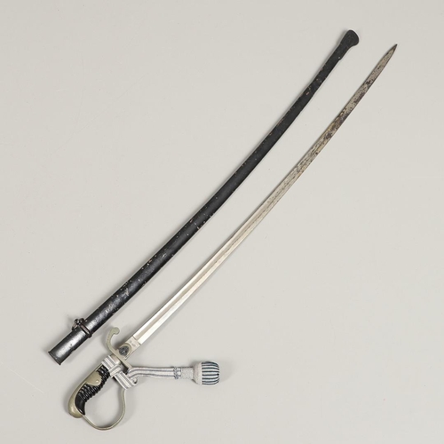 99 - A SECOND WORLD WAR GERMAN SWORD AND SCABBARD BY E. & F. HORSTER. With an 88cm curved, pointed, singl... 