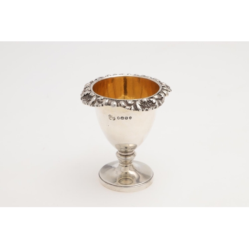 120 - A WILLIAM IV SILVER FOUR EGG-CUP CRUET FRAME. shaped square outline, with a central loop handle and ... 