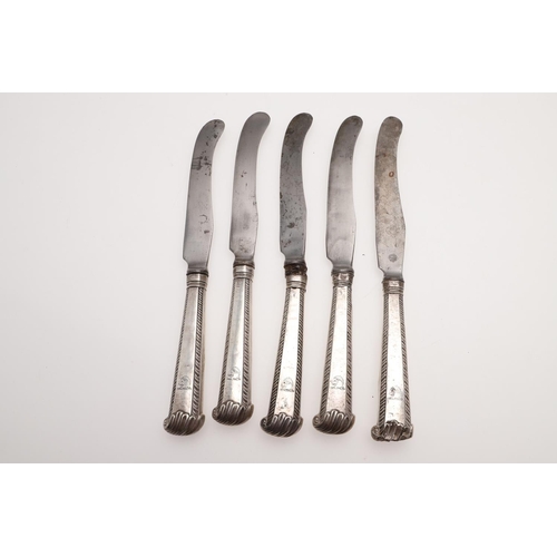 18 - MIXED SILVER FLATWARE & CUTLERY. 5 knives (steel blades), a pair of North American tablespoons, a si... 