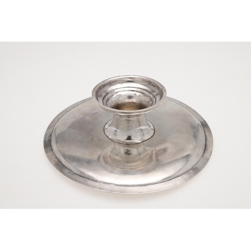 196 - A GEORGE I SILVER TAZZA. circular form, with a plain moulded border, by Hugh Arnett & Edward Pocock,... 