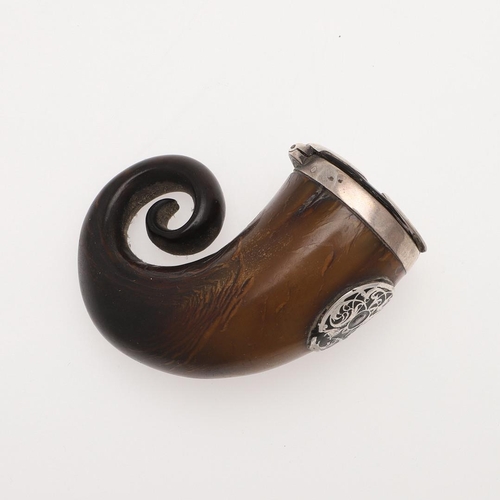 256 - A 19TH CENTURY SILVER MOUNTED HORN SNUFF MULL. with a curly end, the body with an applied circular m... 