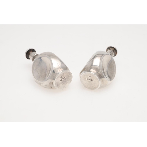 270 - A PAIR OF MODERN SILVER SCENT BOTTLES, BY ASPREY. in the form of Haig's Dimple whiskey bottles, Lond... 