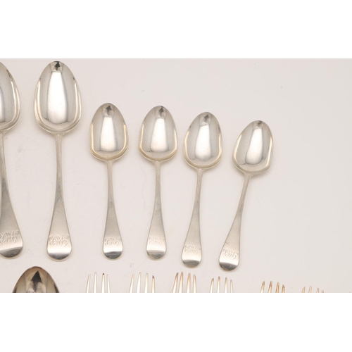 6 - GEORGE III OLD ENGLISH PATTERN SILVER FLATWARE, BY WILLIAM CHAWNER. to include 7 table forks, 8 tabl... 