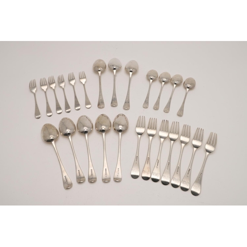 6 - GEORGE III OLD ENGLISH PATTERN SILVER FLATWARE, BY WILLIAM CHAWNER. to include 7 table forks, 8 tabl... 